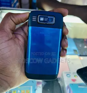 Nokia E72 Blue