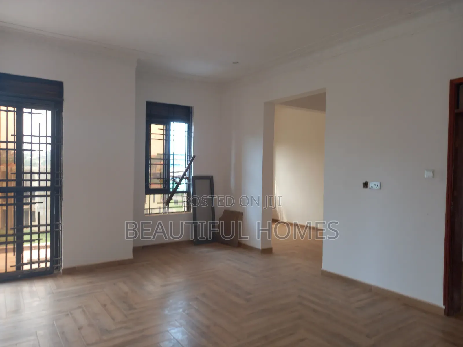 Furnished 6bdrm Mansion in Kira Corporates for sale