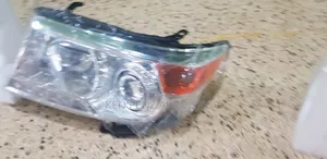 Headlamps for Landcruiser Fj200