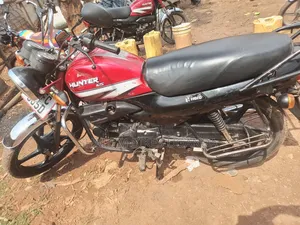 Hero Hunter 125 2022 Red