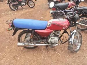 Bajaj Boxer 100 2016 Red