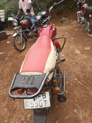 TVS HLX 125 2020 Red