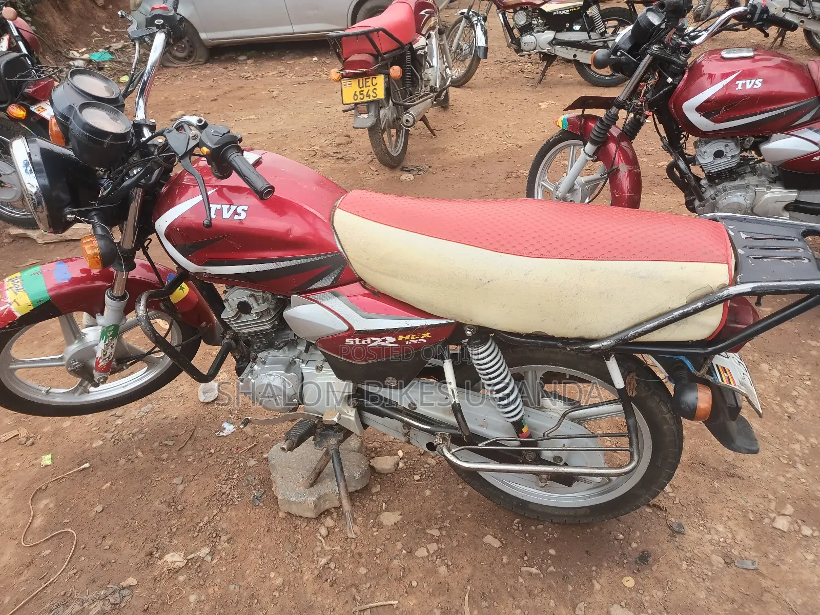 TVS HLX 125 2020 Red