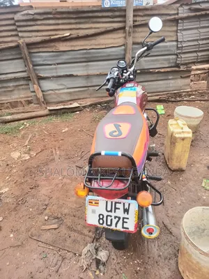 Bajaj Boxer 2023 Red