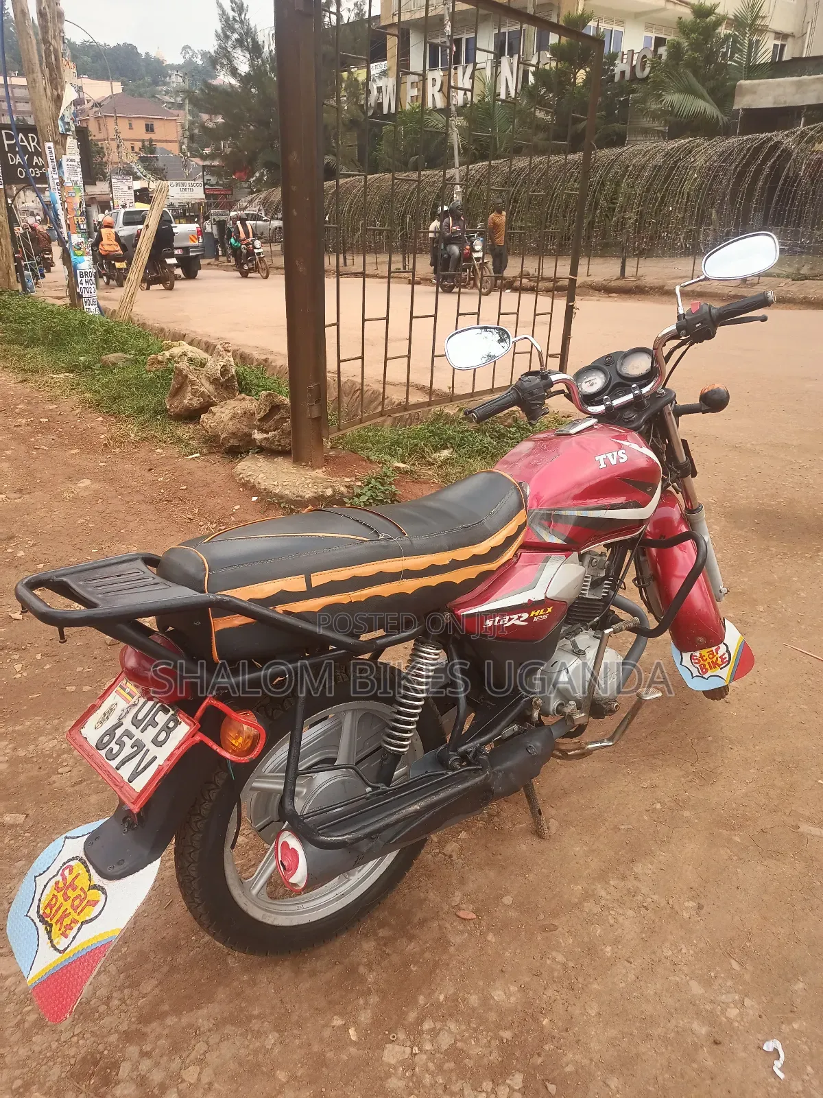 TVS HLX 125 2021 Red