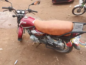 TVS HLX 125 2022 Red