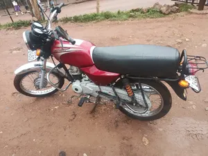 Bajaj Boxer 2023 Red
