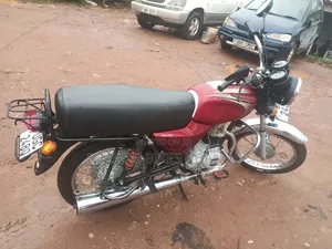 Bajaj Boxer 2023 Red