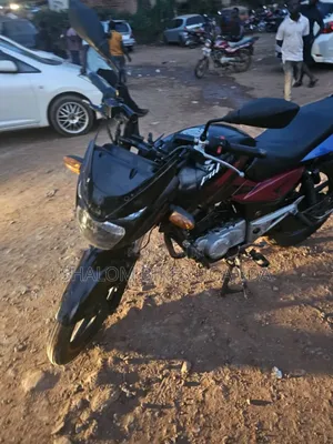 Bajaj Pulsar 220 F 2017 Black