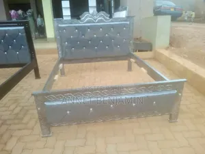 Photo - 5by6 Gray Leather Bed