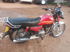 Hero Dawn 100 2016 Red