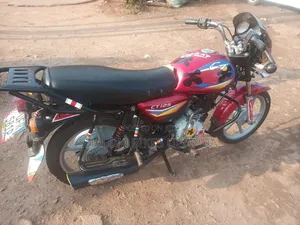 Bajaj CT 110X 2022 Red