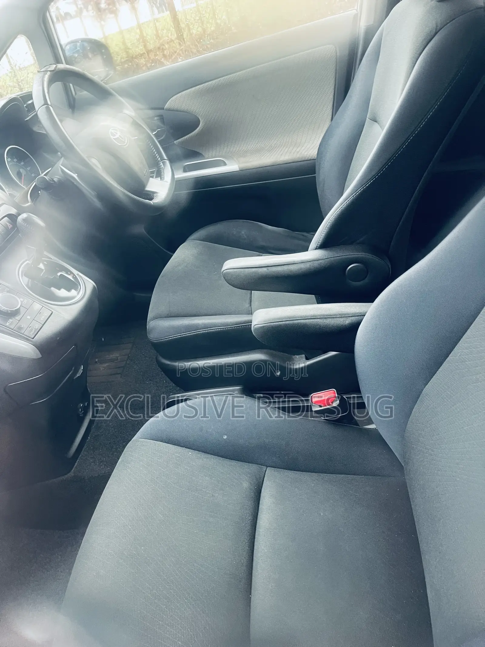 Toyota Wish 2012 Silver