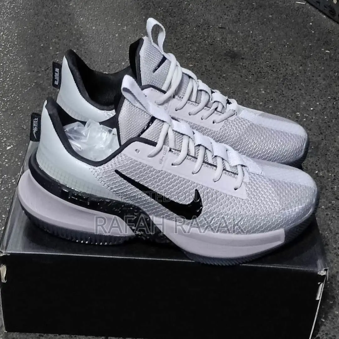 Original Nike Lebron Ambassador 13 Lakers Basketball Shoes