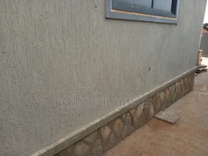 Furnished 6bdrm Mansion in Kira Wealthy Estate, Central Division