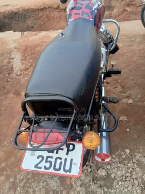 Bajaj Boxer 2023 Red