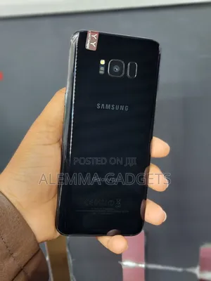 Photo - Samsung Galaxy S8 Plus 64 GB Black