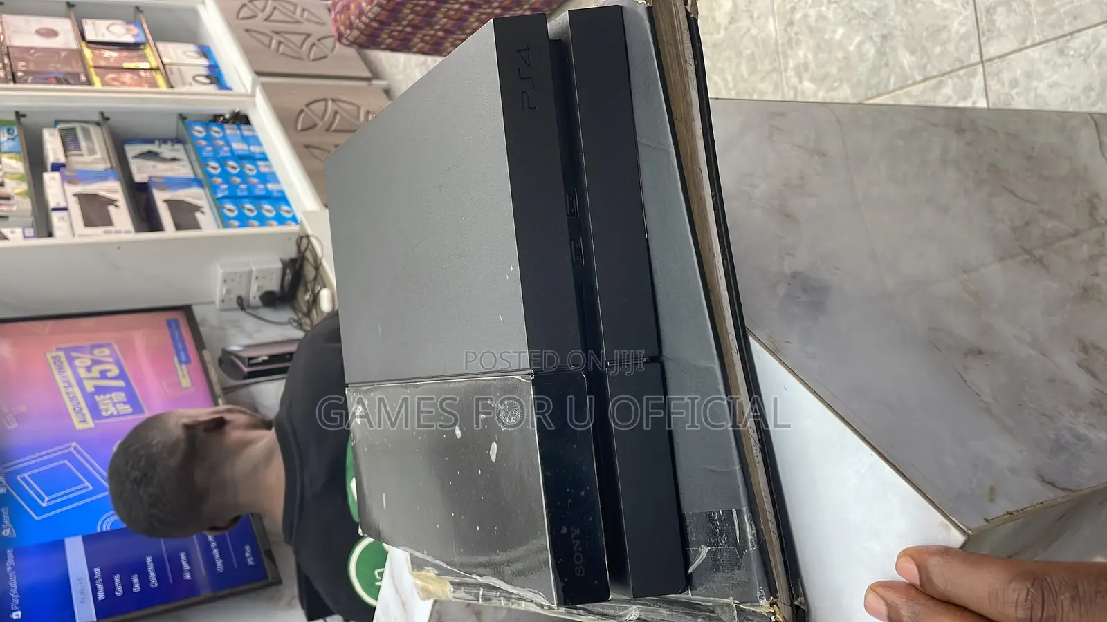 Ps4 Standard Chipped Uk Used Comes With Cables