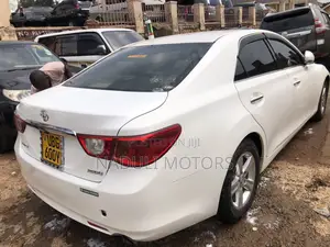 Photo - Toyota Mark X 2010 White