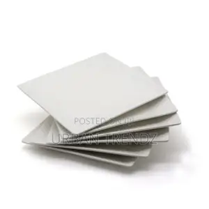 6 Pieces of Square Checked Plates -White