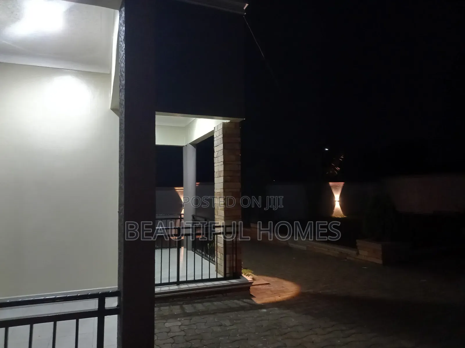 Furnished 4bdrm House in Kira for sale