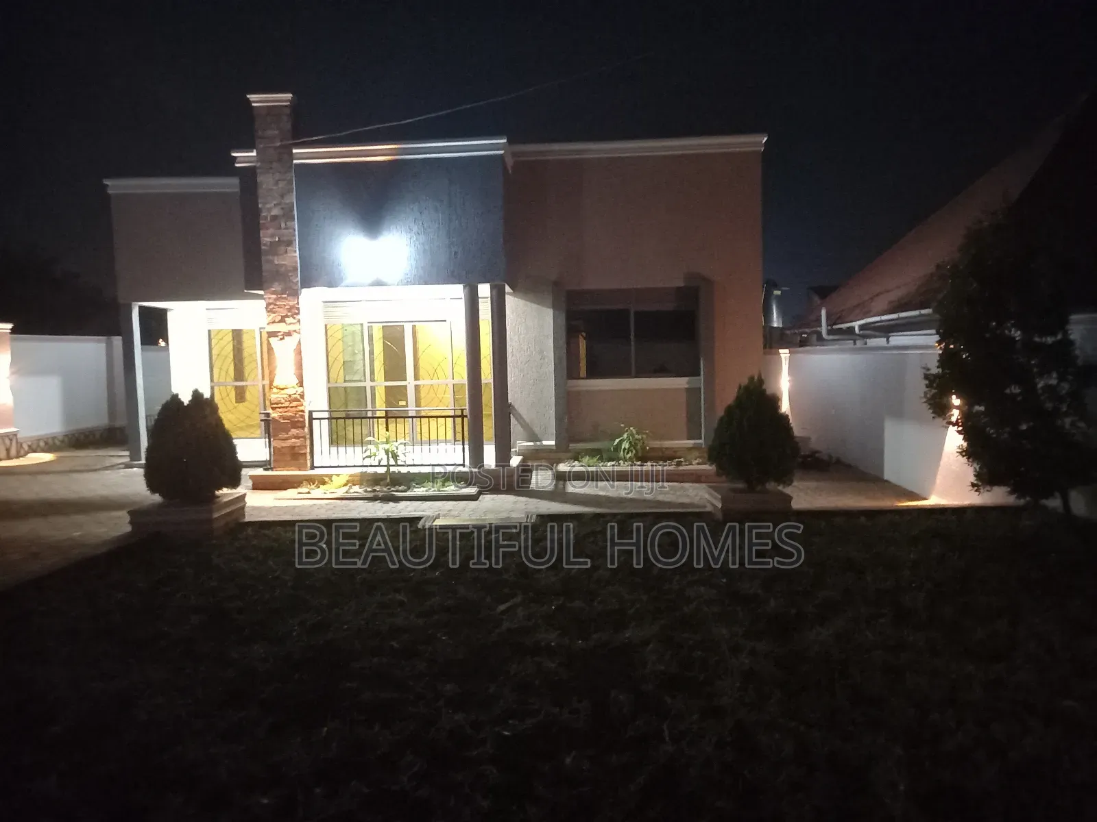 Furnished 4bdrm Bungalow in Kira for sale