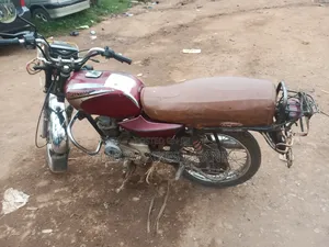 Bajaj Boxer 2015 Red