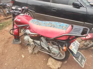 TVS HLX 125 2021 Red
