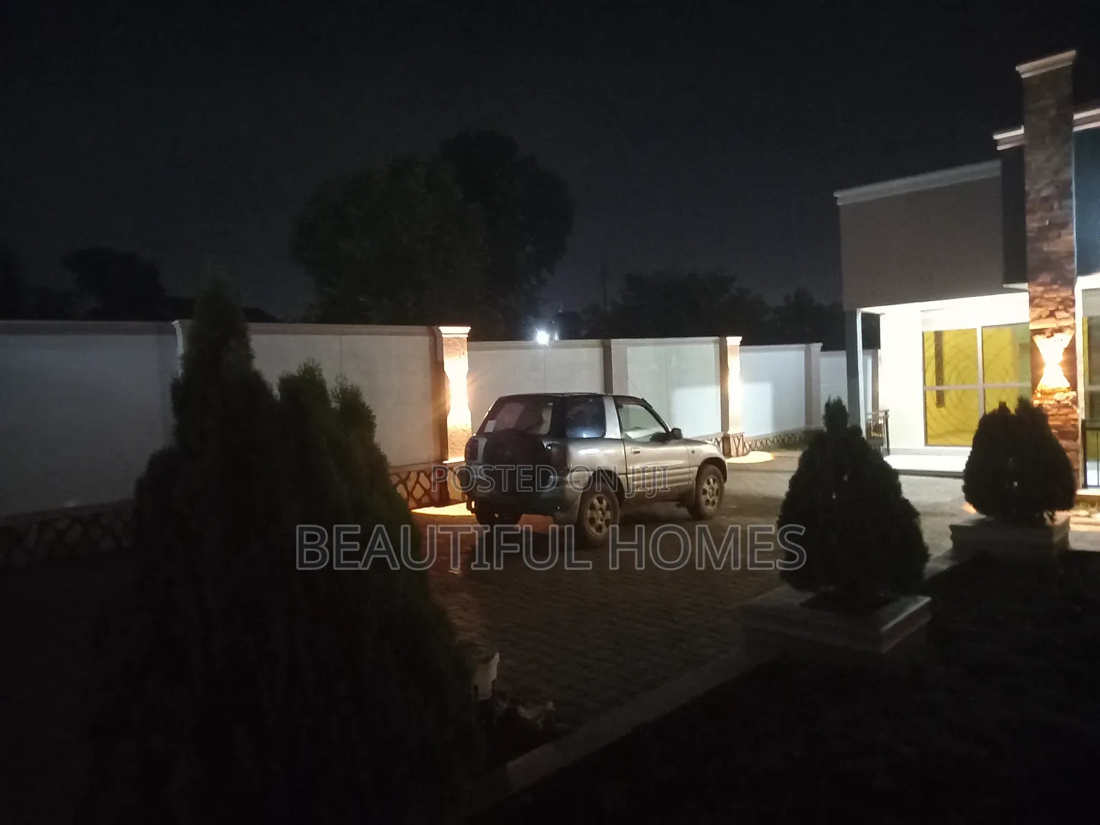 Furnished 4bdrm House in Kira for sale