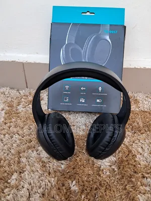 Photo - Universal Wireless Headphones/ With Memory Card Slot