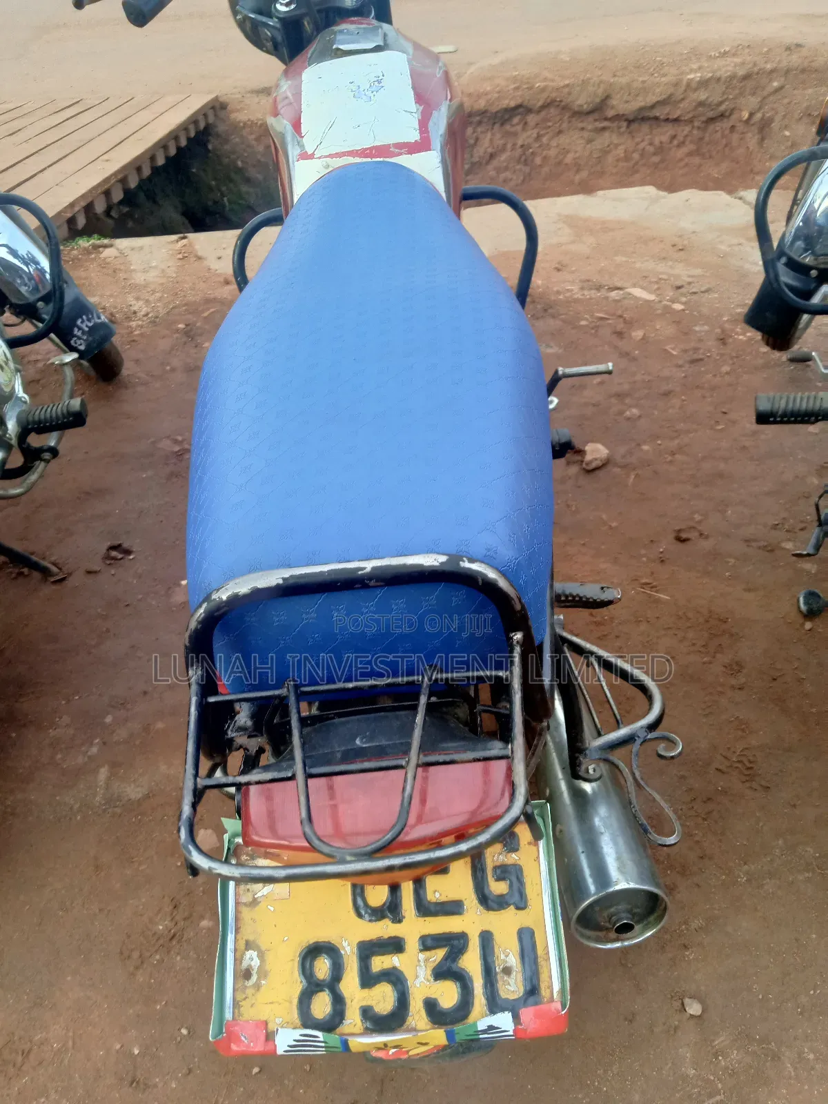 Bajaj Boxer 100 2023 Red