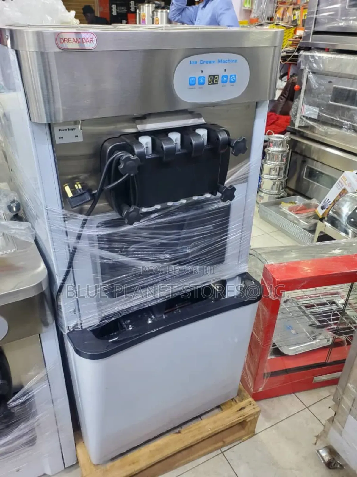 Automatic Ice Cream Machines \\ BIG SIZE