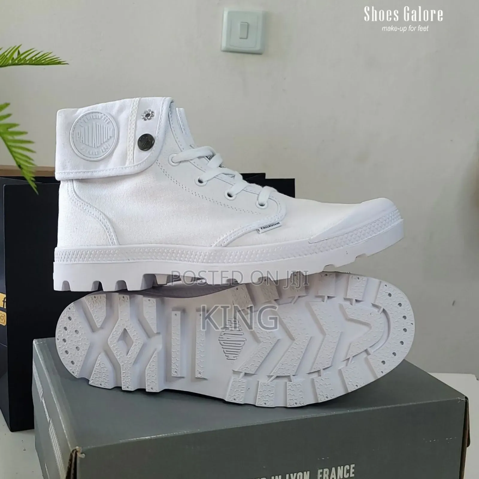 Palladium Boots. Cream