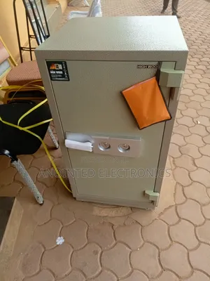 Safe Cash Box