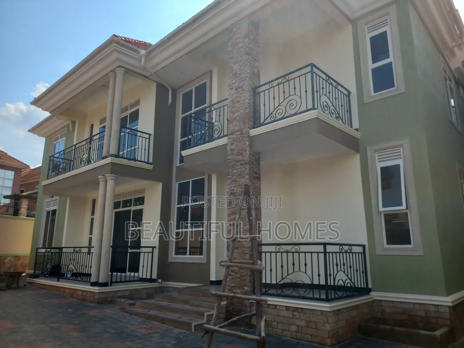 Furnished 5bdrm Duplex in Kyanja, Nakawa for sale