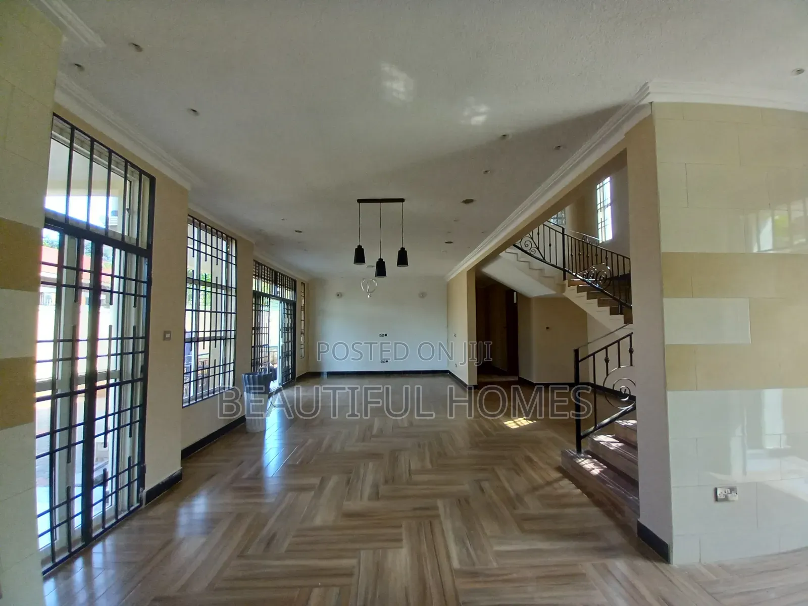 Furnished 5bdrm Duplex in Kyanja, Nakawa for sale