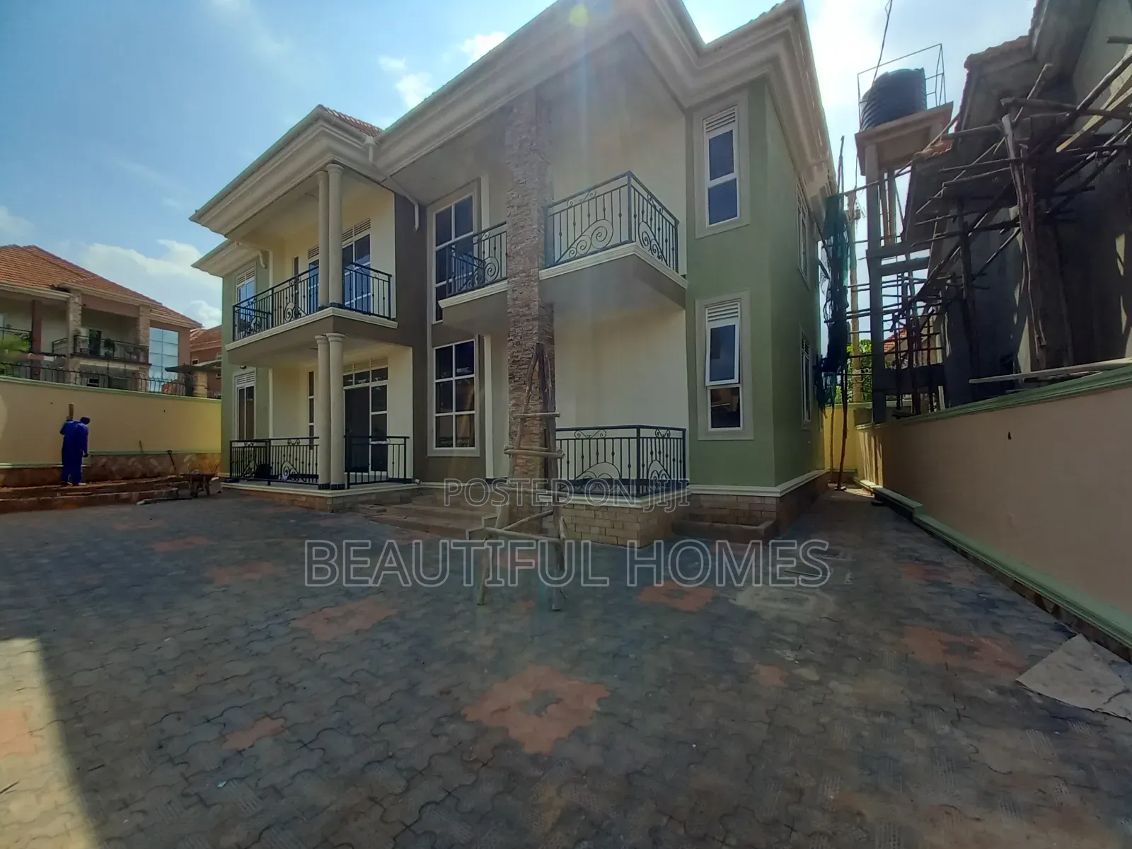 Furnished 5bdrm Duplex in Kyanja, Nakawa for sale
