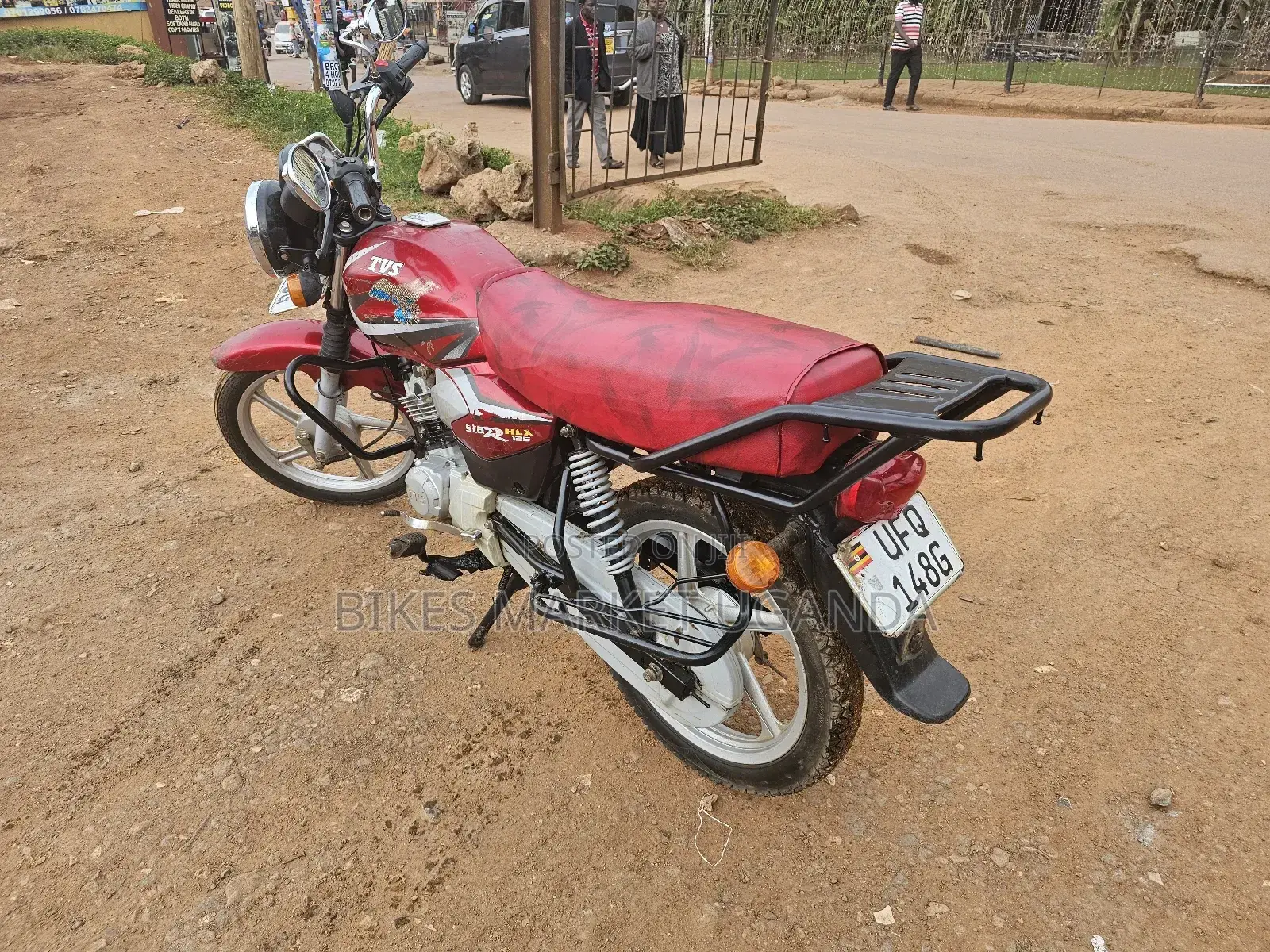 TVS HLX 125 2023 Red