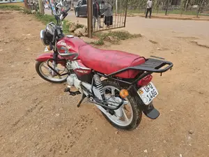 TVS HLX 125 2023 Red