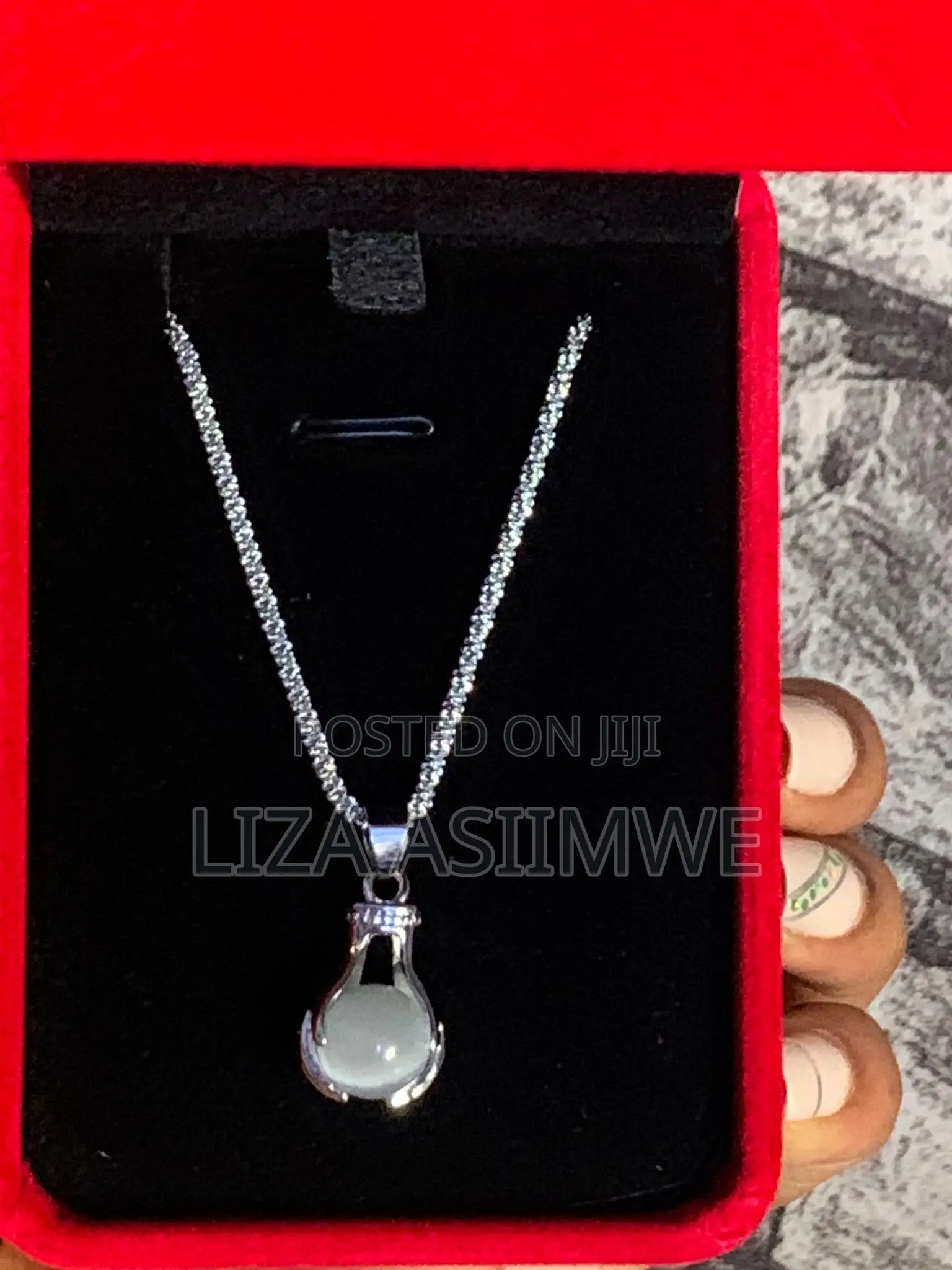 Lady’S Necklaces