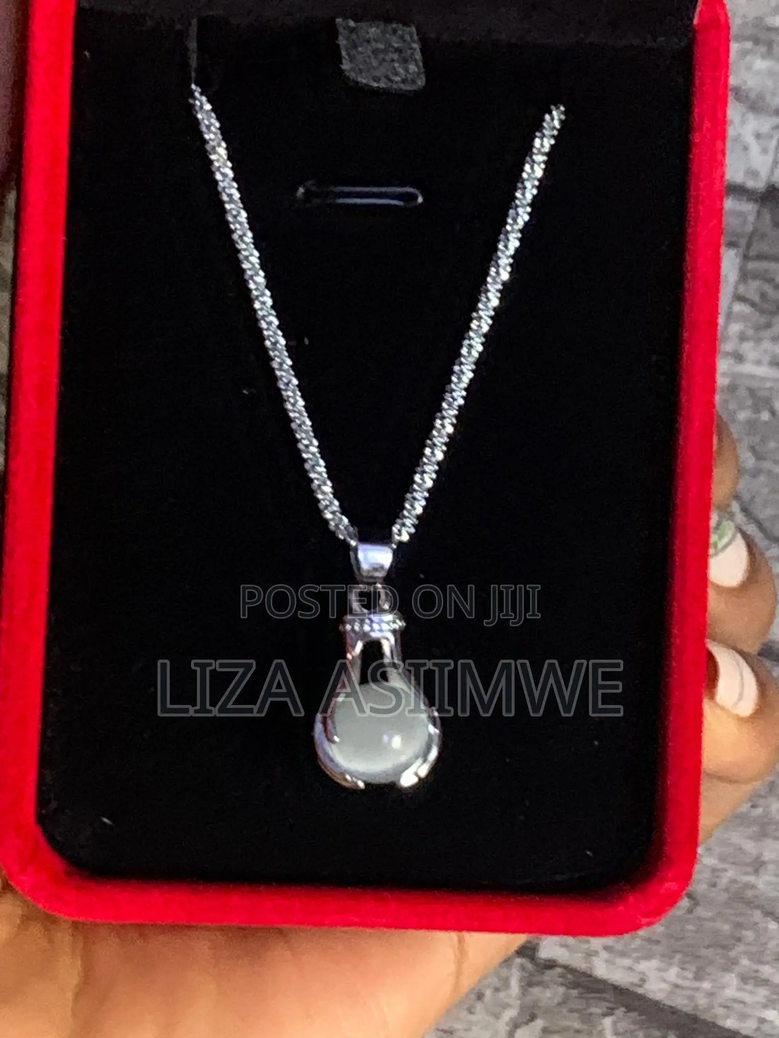 Lady’S Necklaces