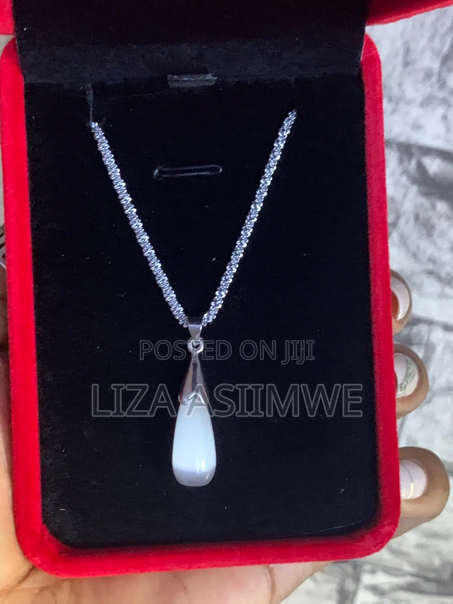 Simple Lady’S Necklaces