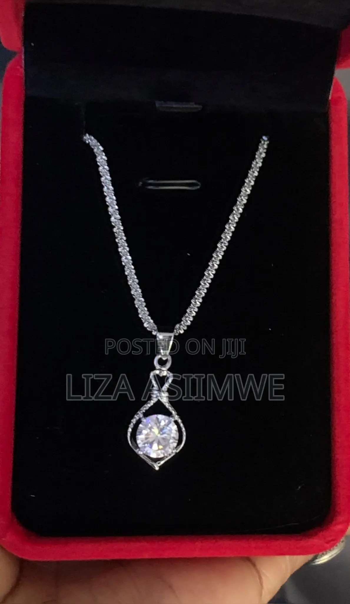 Lady’S Necklaces