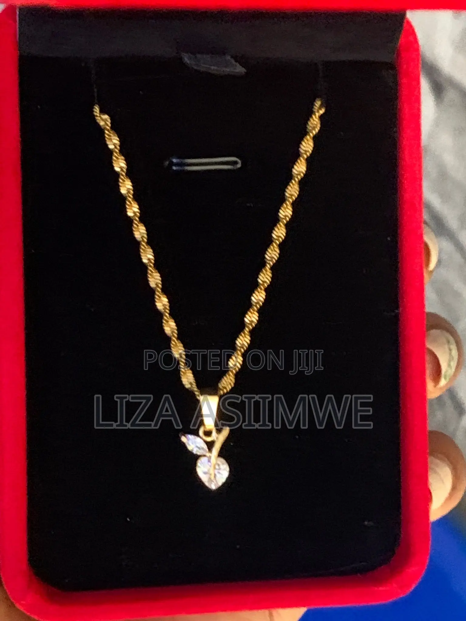 Lady’S Necklaces