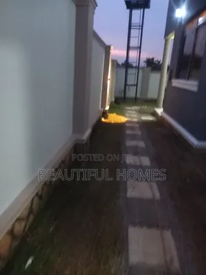 Furnished 4bdrm House in Kira for sale