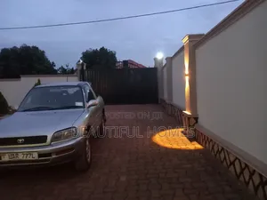 Furnished 4bdrm House in Kira for sale