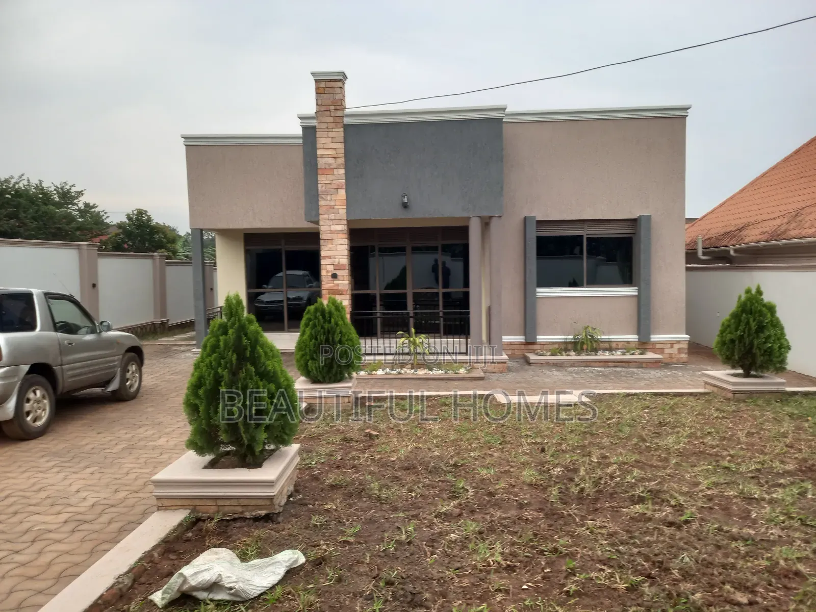 Furnished 4bdrm Bungalow in Kira for sale
