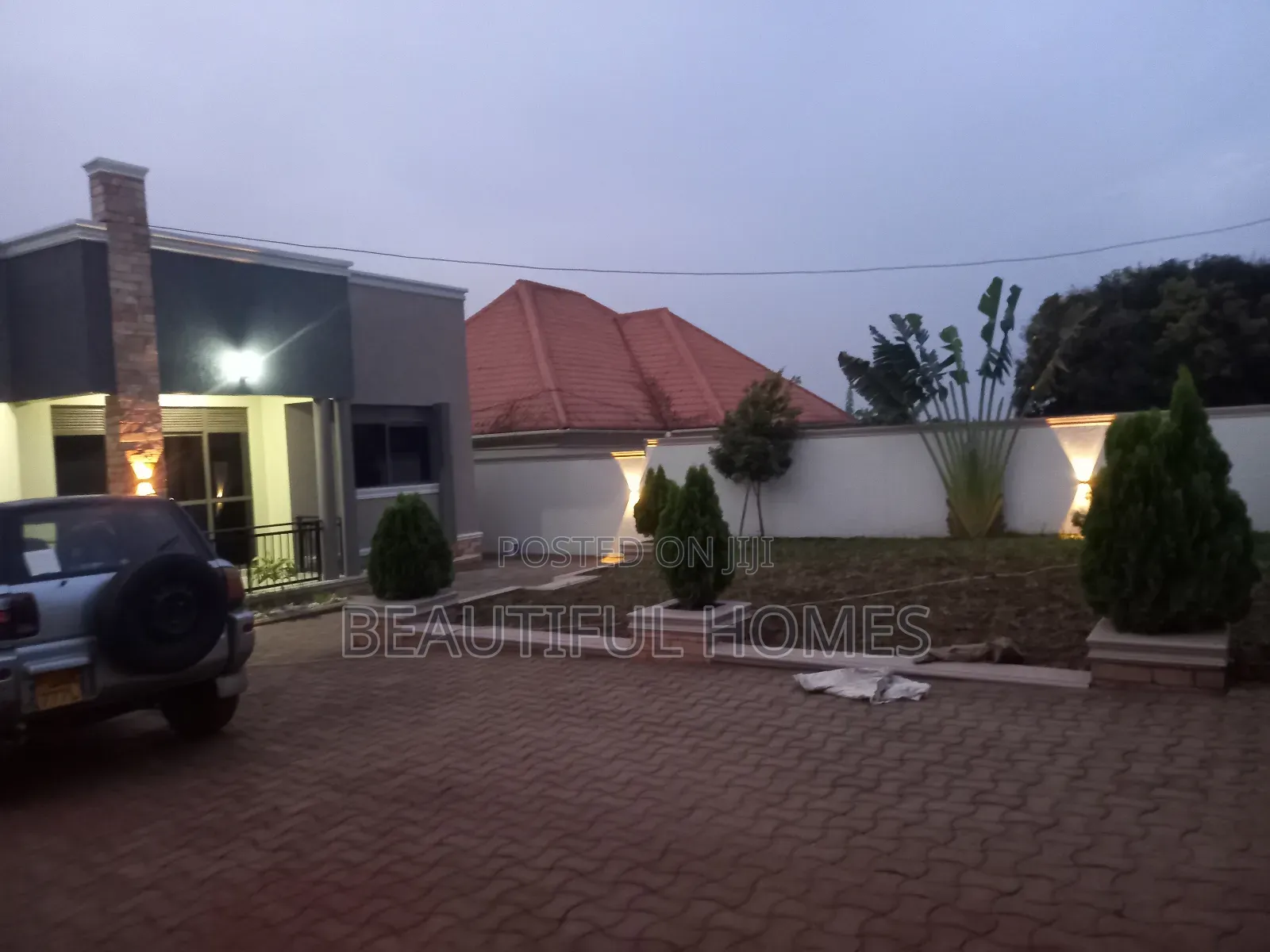 Furnished 4bdrm Bungalow in Kira for sale