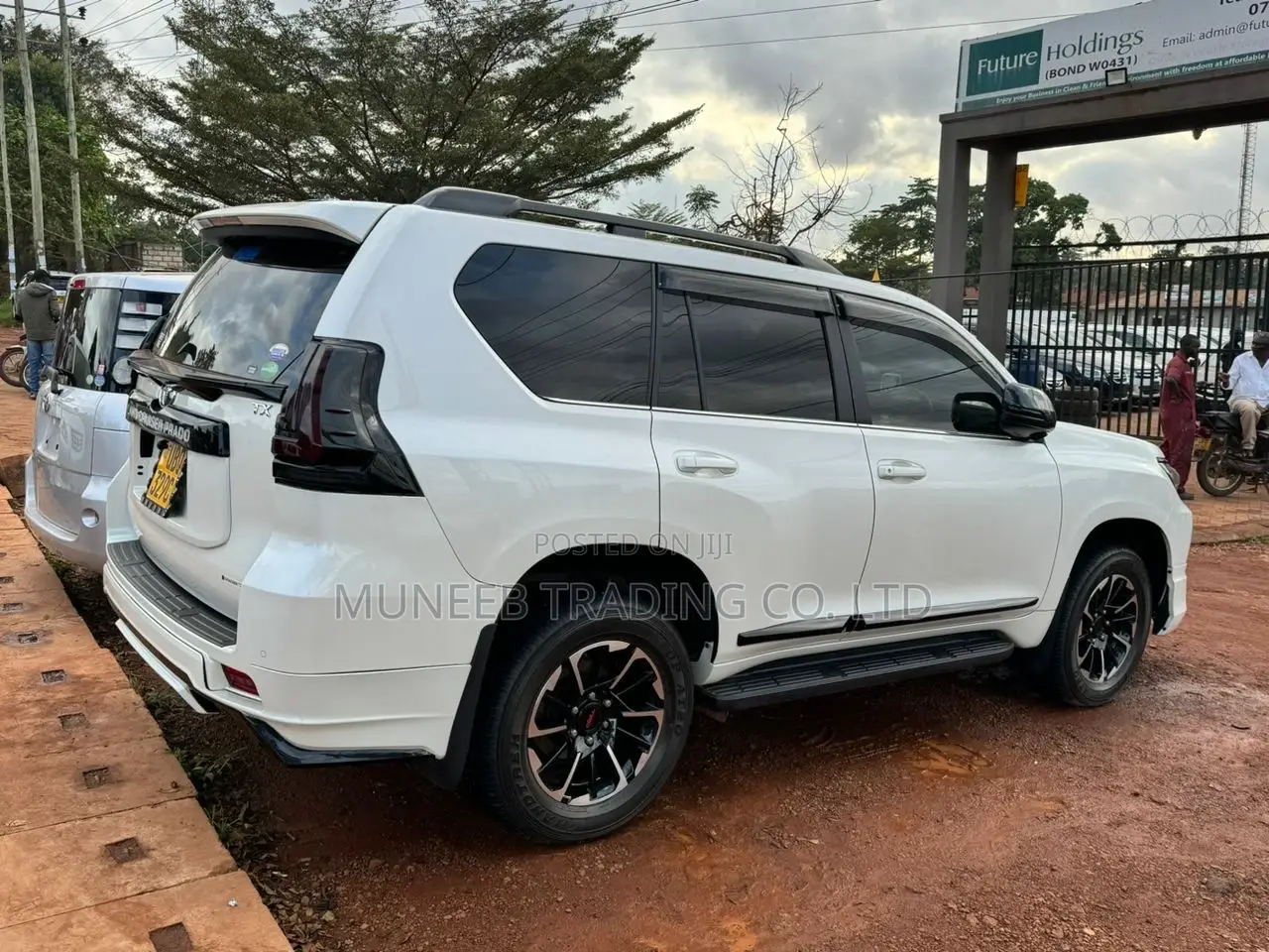 Toyota Land Cruiser Prado 2.8 2018 White