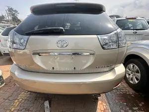 Toyota Harrier 2.4 2011 Gold